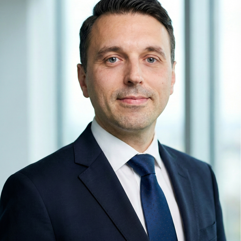 Dr Vlado Vivoda Headshot 